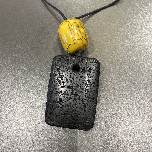 Adjustable stone necklace - Picture 2 of 6